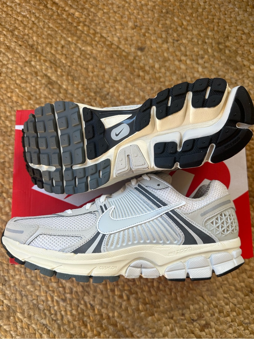 Nike Zoom Vomero 5 SE